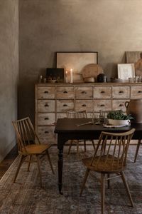 Fall Dining Room Table, Decor Fall Dining Room, Fall Dining Table Decor, Decor Ideas Fall Dining Table, Fall Dining Table Centerpiece, Fall Dining Room Table Centerpiece, Fall Dining Table Decor 2022, Fall Decor, Fall Aesthetic, Fall Decor Ideas for the Home, Fall Room Decor, Fall Room, Fall Room Ideas, Autumn Home, Autumn Cozy