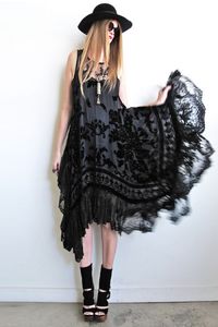 I hate the wide-brimmed hat + circle sunglasses look but this dress is awesome. --- I agree with this entirely.