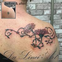 Cover up flower tattoo, gemaakt door Linda www.dalinciart.nl #dalinciart #coverup #tattoo #swirl #flower #flowertattoo #tattoos #colortattoo #colorink #tattoowoman #tattooshop #zwijndrecht