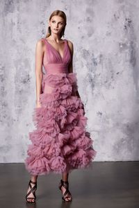 See the complete Marchesa Notte Resort 2018 collection.