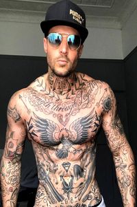#tattoo #handtattpp #wristtattoo #tattoos #tattoodesigna #newtattooideas #tattooideas #uniquetattoodesigns