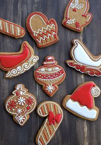 beautiful gingerbread cookies... Why can't I be this crafty?