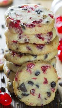 Maraschino Cherry Shortbread Cookie | An Easy Christmas Cookie Recipe