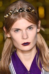The Anti-Holly Jolly Guide To Makeup #refinery29 http://www.refinery29.com/simple-holiday-makeup-looks#slide-22 Two-toned, Goth-inspired lips will totally make your grandmother cringe. And isn't that what the holidays are all about?...