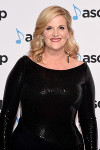 Trisha Yearwood Photos - Singer-songwriter Trisha Yearwood attends the 53rd annual ASCAP Country Music awards at the Omni Hotel on November 2, 2015 in Nashville, Tennessee. - 53rd Annual ASCAP Country Music Awards - Arrivals. #countrymusic #singer #artist