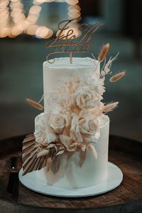 A Relaxed Riverside Garden Wedding | HOORAY! Mag