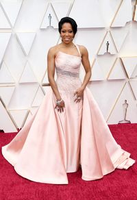 The 20 Best Dressed Celebrities on the Oscars 2020 Red Carpet | Vogue