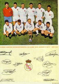 Cartel conmemorativo del triunfo en la copa Intercontinental de 1960. De pie, de izquierda a derecha: Dominguez, Marquitos, Santgamaría Pachín, Vidal y Zárraga. Agachados, en el mismo sentido: Chus Herrera, DZel Sol, DiStéfano, Puskas y Gento