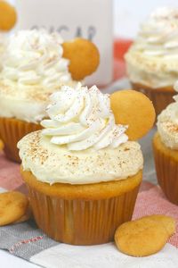 Sweet bananas and creamy frosting with a hint of cinnamon, these Banana Pudding Cupcakes are a new spin on a classic dessert!
