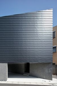 La casa in un cubo introspettivo