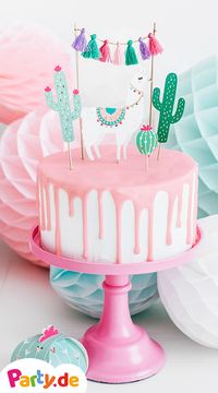 Dekoriere deine Torte mit dieser lustigen Tortendeko. Die Tortendeko Figuren sind zwischen 9cm und 20cm groß.