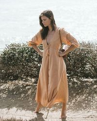 Obsession : les robes en lin de @hazelandfolk 🧡 . 📸 @becclane by @miramarphoto . . . #fashion #style #stylish #love #girl #model #dress #styles #outfit #aboutalook #fashiondiaries #outfitideas #outfitinspiration #styleinspo