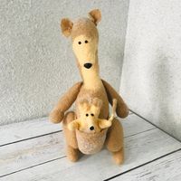 Chętnie udostępniam ten artykuł z mojego sklepu #etsy: Kanga and Roo, Kangaroo with baby, Cuddly toy, Animal, Plush, Montessori Family, Personalized Gifts #be #roczek #wielkanoc #biay #kangarootoy #cuddlytoy #animaltoy #nurseryroomdecor #montessoritoy