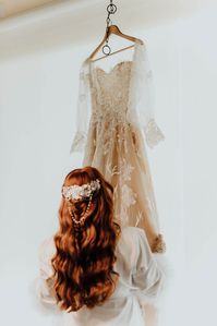 Casamento no Imperium Village com decoração repleta de capim dos pampas