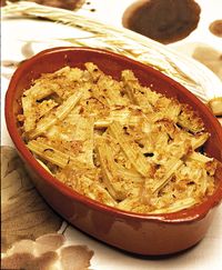 Una ricetta a base di cardi che fanno di questo contorno, leggero e facile da preparare, una miniera di gusto e principi nutritivi per affrontare al meglio la stagione invernale.