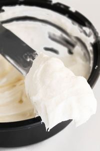 Quick and easy cinnamon roll icing recipe, homemade with simple ingredients in 10 minutes. It's smooth, creamy and made without cream cheese and loaded with vanilla and butter. - - - pinner: yummy; easy; used 3 Tbsp whipping cream; measured 2 1/2 cups powdered sugar then sifted(did not need 3 cups); let cinnamon rolls cool for 10 minutes before frosting