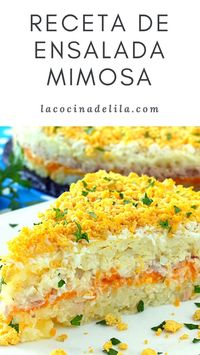 La ensalada mimosa es una receta tradicional de la cocina rusa. Es una ensalada de patata que se elabora con ingredientes sencillos y económicos muy habituales en nuestras despensas. Por lo que podemos prepararla en cualquier momento y tan solo debemos tener en cuenta que tiene que reposar en el refrigerador durante al menos 8 horas. #ensalada #pastelsalado #lacocinadelila