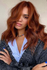 Not sure if you're ready to try a new hair colour yet? Copper penny hair is the most natural twist on red and the prettiest way to ease into the trend. 📸 chrisweberhair via IG