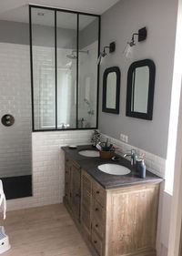 Une verrière pour ma douche - TRAITS D'CO Magazine