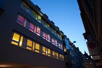The design Hotel Dom is located in the Old Town of St. Gallen, just a short walk from the Abbey of Saint Gal, which has a UNESCO World Heritage Site medieval library, and the main train station. Swiss and international dishes, as well as a large vegetarian selection, are available in the buffet restaurant. Bright, functional and modern rooms come with private or shared facilities.