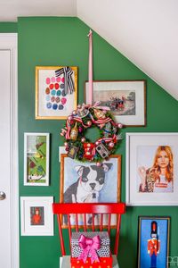 Instead of a generic store bought wreath, make a set with personal significance using your favourite ornaments and a little bit of ribbon. #maximalistdecor #christmasdecor #christmascraft #chrismastwreath #ornamentwreath