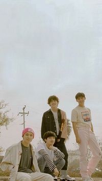ً 𝐫𝐚𝐧 on Twitter: "SEVENTEEN 'Left & Right' Official Photo Unit ; lockscreen ★彡 -rt or like to save♡ -sorry for the low quality pict🥺 #SEVENTEEN #세븐틴 #Left_n_Right #Henggarae #헹가래 @pledis_17… https://t.co/czOhs25SVI"