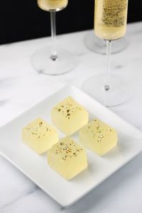 Prep for entertaining this Spring with this Champagne jello shots recipe - sugar and cloth