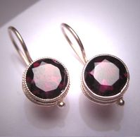 Vintage Garnet Earrings Victorian Georgian by AawsombleiJewelry