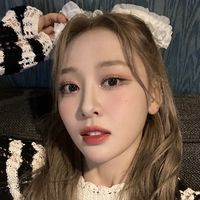 loona yves icon