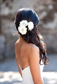 Beach Wedding Hair ideas #beachwedding #destinationweddingplanner