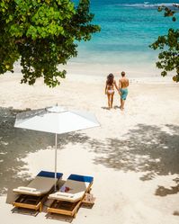 The land of jerk, jackfruit and beautiful beaches! Drop a 🙌 if you've ever been to Jamaica.