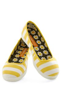 Casual and Effect Flat - Stripes, Nautical, Yellow, White, Casual, Beach/Resort, Spring, Summer