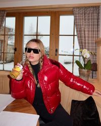 MARIA BRAZ on Instagram: "in case you haven’t heard… it’s snowing ☃️🌨️⛷️🏔️❄️ @myswitzerlandbr @gstaad_official"