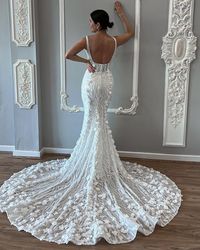 Blanche on Instagram: "Introducing our new pièce de résistance: Our MAEVE gown 🤍 And of course we have a matching overskirt available for her, too! Swipe through to see details and the overskirt 🤍 We can’t wait to see our brides try this beauty in store!"