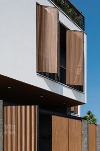 Residence Design Using Elements of Solid Wood Surfaces, Beestones, and Glass to Create a Comfortable Feeling | EVITArchitecture - The Architects Diary