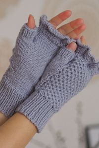 Bridal Fingerless, Winter Wedding Gloves, Bridesmaid Mittens, Gift for Women, Winter Wedding in boho style
Bridal Gloves for a stylish wedding day. Perfect for your hands and your bridesmaids.
Elegant knitted bride gloves. This mittens are soft, delicate and warm.
All products are made by me manually with due diligence and attention to detail.
The gloves are really warm and let you free to use your fingers.
All products are made by me in clean work place pets and smoke free.