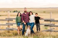 Family photo poses with dog, fall family photos in Colorado, Kiowa Colorado child and family photographer