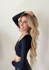 Hoy os voy a hablar de los mejores tratamientos caseros para el cabello maltratado por decoloración. ¡Probados por mí! Estoy publicando una serie de artículos sobre el cabello decolorado que espero que os sean útiles. Tanto si lleváis decoloración de raíz como mechas. Como sabéis, llevo 10 años haciéndome el color gracias a la decoloración, así que he ido adquiriendo bastante experiencia.
