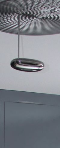 le.nid AI - projet 38_02 - aménagement d'une cuisine contemporaine - Lampe Droplet mini Sofito - Ross Lovegrove pour Artémide