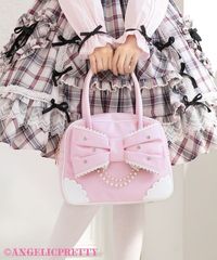 This is such a classic Sweet Lolita staple!