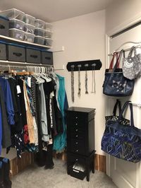 Easy and cheap ideas to organize a closet. If you have a small spaces you'll want to use every space wisely. #hometalk