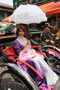 横浜開港100年祝賀パレード 加藤夏希