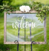 By Deidre Drewes Wedding décor comes in all shapes and sizes - with each couple choosing unique design accents to showcase their own personality. While wedding décor trends may come and go, we’re swooning over the latest unique trends to adorn modern-day nuptials. If you’re looking for inspiration to up the ante on your wedding aesthetic, look no further than these cute and customizable wedding décor trends.