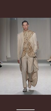“Elie Saab served us some seriously high fashion fantasy fits today. I for one would love to see some elves in some of these”