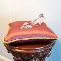 Cinderella Suite Tour & Photos at Hong Kong Disneyland • TDR Explorer