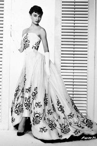 Audrey Hepburn's dress in Sabrina, iconic style! Did you know: This dress is actually white and dark purple!