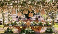 Casamento rústico cheio de flores e detalhes delicados