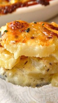 ..Ingredients 2 lbs peeled and sliced yellow potatoes 2 tbsp butter 2 cloves finely minced garlic 2 cups whipping cream ½ cup milk ½ tsp salt 2 tbsp French's Dijon Mustard 1 tbsp chopped fresh thyme pinch black pepper 2½ cups grated Gouda cheese