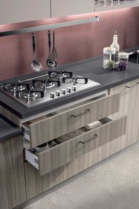 URBAN is a model with the restrained style typical of functional kitchens: the plain, almost bare lines of the doors and horizontal surfaces form units with simple forms, interrupted only by the handle. #homeliving #cucina #living #madeinitaly #kitchen #scavolini #design #kitchendesign #madeinitaly