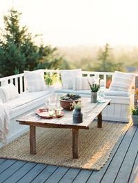 casual outdoor dining